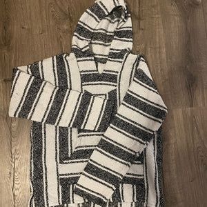 Surfer Pull Over Hoodie